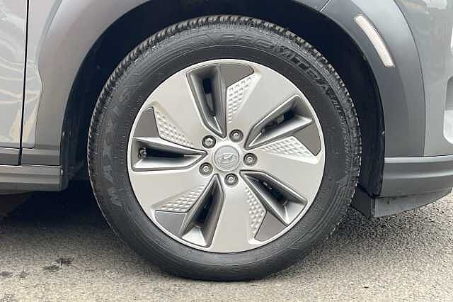 Hyundai KONA Premium SE 64kWh 5dr Auto