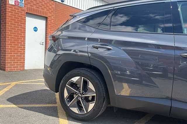 Hyundai TUCSON 1.6T Premium 5dr