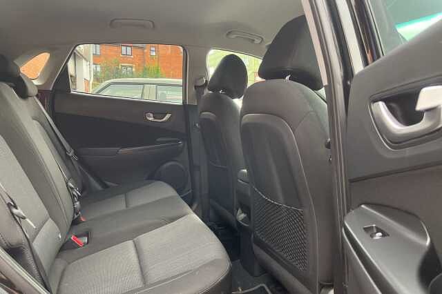 Hyundai KONA 1.6 GDi Hybrid Premium DCT Black