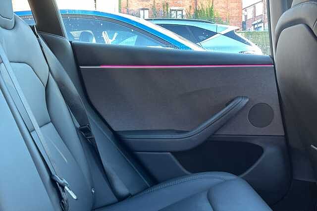 Tesla Model 3 RWD 4dr Auto