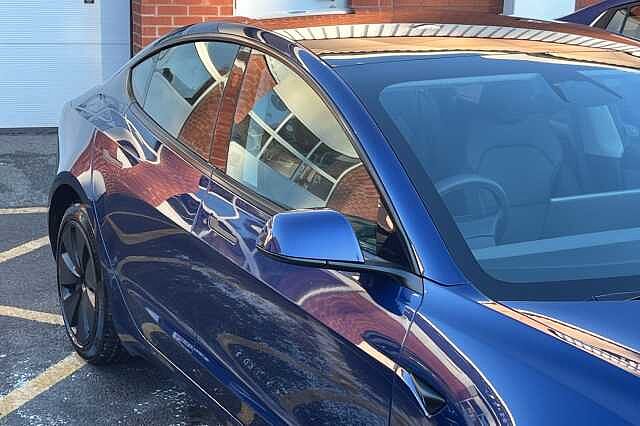 Tesla Model 3 RWD 4dr Auto