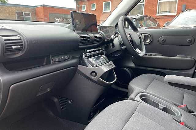 Hyundai INSTER 02 49kWh 5dr Auto Beige