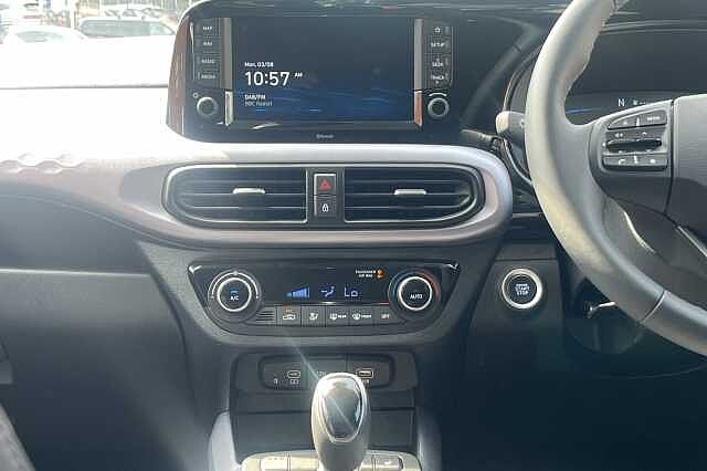 Hyundai i10 1.2 Premium 5dr Auto [Nav]