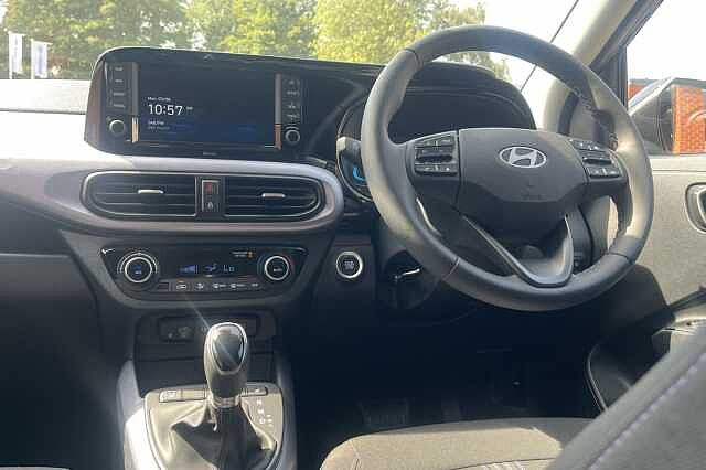 Hyundai i10 1.2 Premium 5dr Auto [Nav]