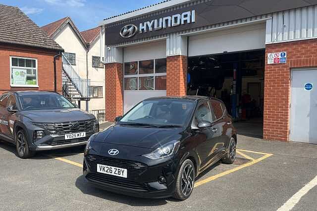 Hyundai i10 1.2 Premium 5dr Auto [Nav]