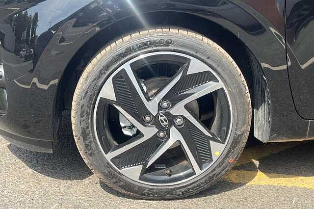 Hyundai i10 1.2 Premium 5dr Auto [Nav]