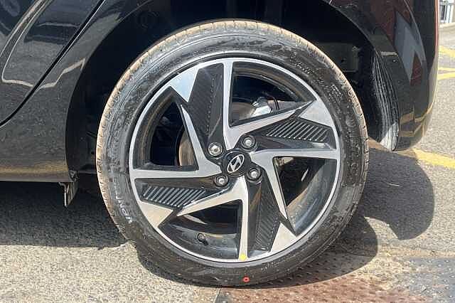 Hyundai i10 1.2 Premium 5dr Auto [Nav]