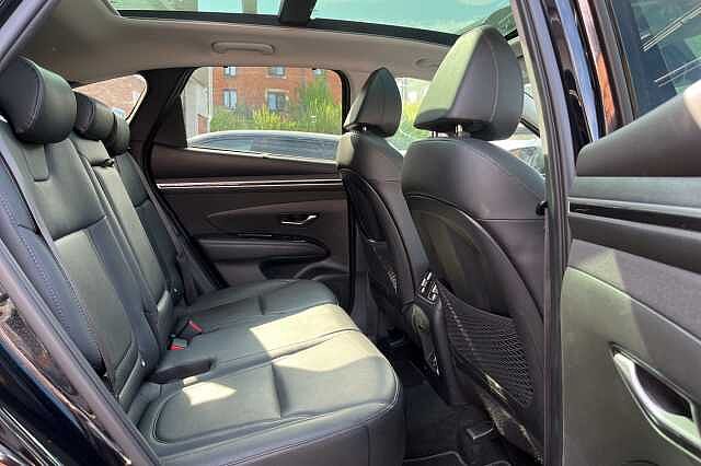 Hyundai TUCSON 1.6 T-GDi Hybrid 230ps Ultimate 5dr 2WD Auto Black