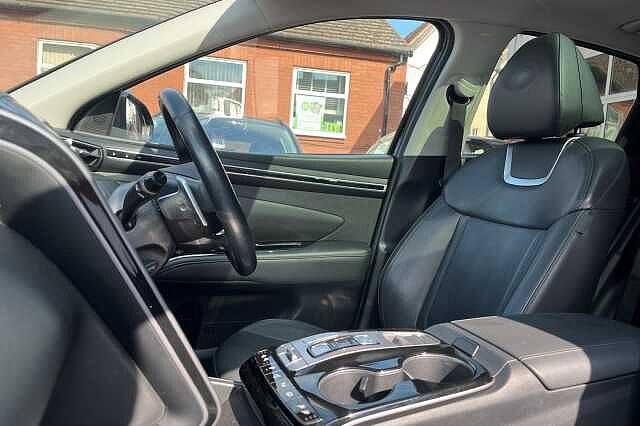 Hyundai TUCSON 1.6 T-GDi Hybrid 230ps Ultimate 5dr 2WD Auto Black