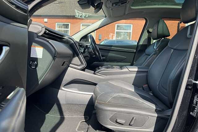 Hyundai TUCSON 1.6 T-GDi Hybrid 230ps Ultimate 5dr 2WD Auto Black