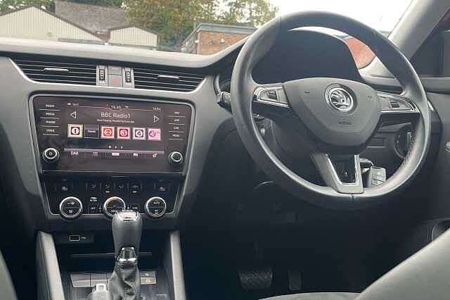 SKODA Octavia 1.5 TSI SE L 5dr DSG