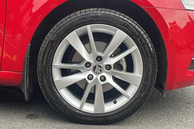 SKODA Octavia 1.5 TSI SE L 5dr DSG