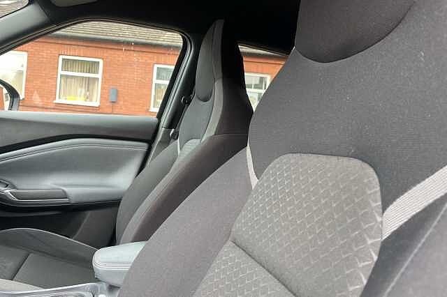 Nissan Juke 1.0 DiG-T 114 N-Connecta 5dr DCT