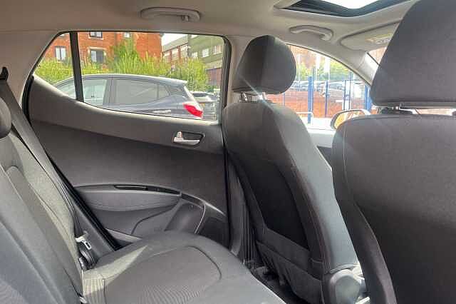 Hyundai i10 1.2 Premium SE 5dr Auto