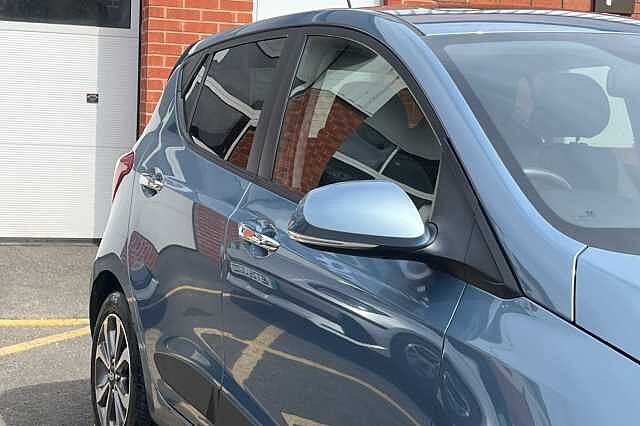 Hyundai i10 1.2 Premium SE 5dr Auto