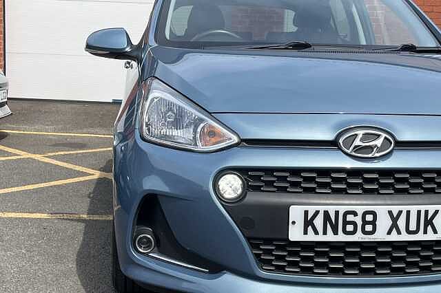 Hyundai i10 1.2 Premium SE 5dr Auto