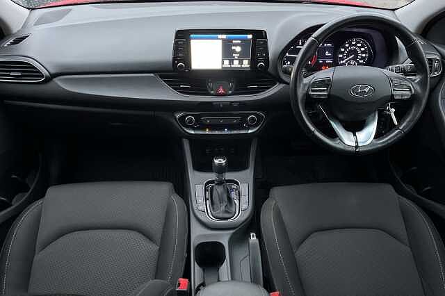 Hyundai I30 1.6 CRDi [136] SE Nav 5dr DCT Red