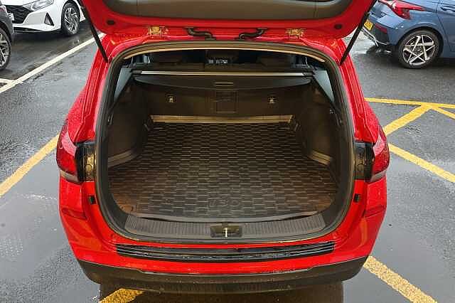 Hyundai I30 1.6 CRDi [136] SE Nav 5dr DCT Red