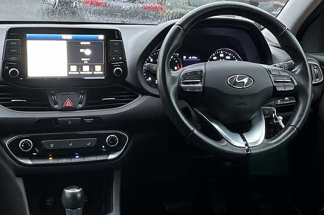 Hyundai I30 1.6 CRDi [136] SE Nav 5dr DCT Red