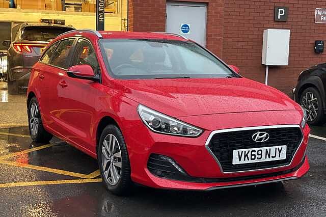Hyundai I30 1.6 CRDi [136] SE Nav 5dr DCT Red