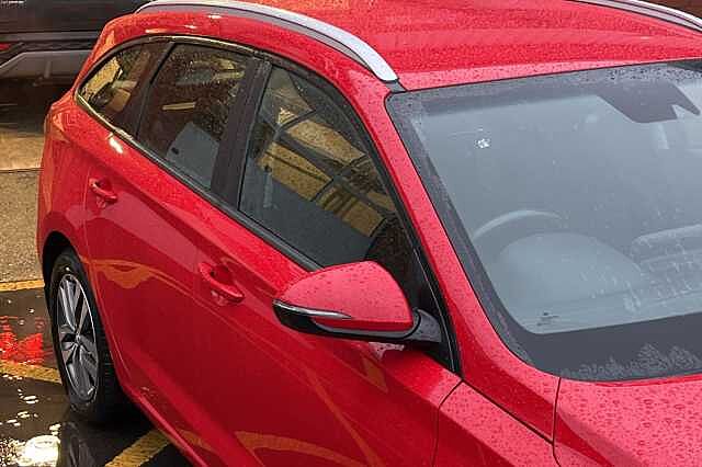 Hyundai I30 1.6 CRDi [136] SE Nav 5dr DCT Red