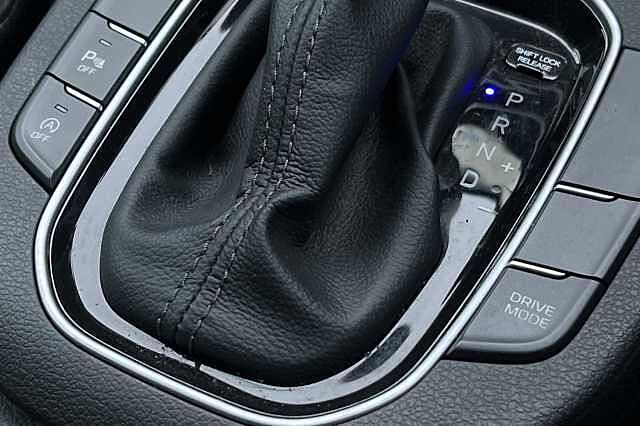 Hyundai I30 1.6 CRDi [136] SE Nav 5dr DCT Red