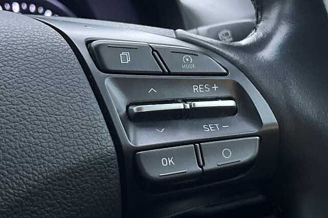 Hyundai I30 1.6 CRDi [136] SE Nav 5dr DCT Red