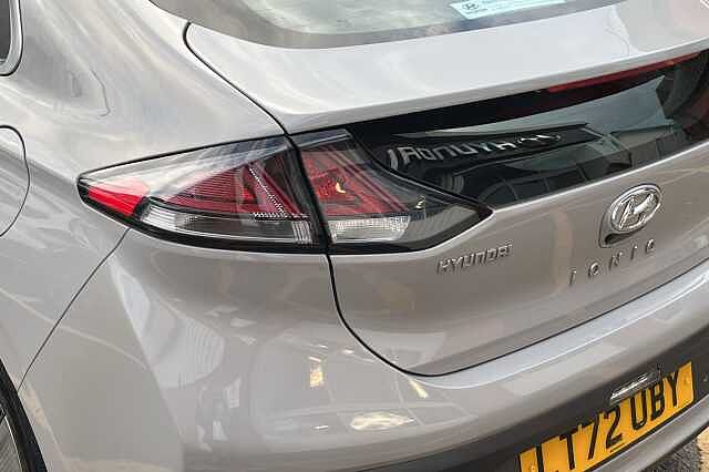Hyundai IONIQ 1.6 GDi Hybrid Premium 5dr DCT Grey