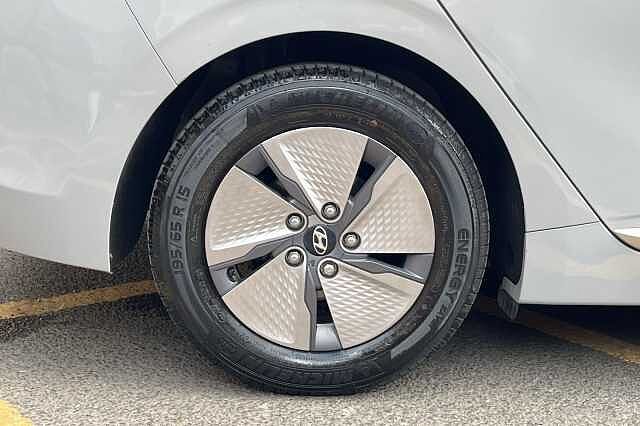 Hyundai IONIQ 1.6 GDi Hybrid Premium 5dr DCT Grey