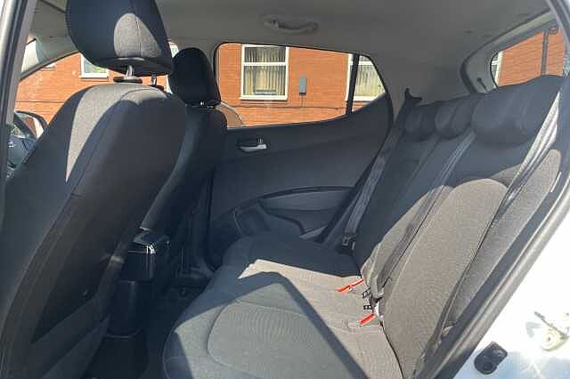 Hyundai i10 1.2 Premium SE 5dr Auto