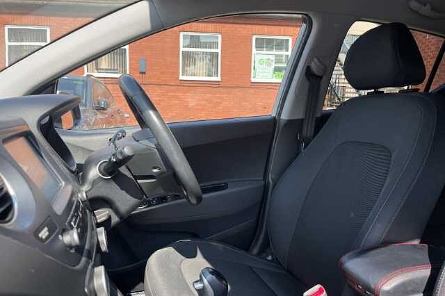 Hyundai i10 1.2 Premium SE 5dr Auto