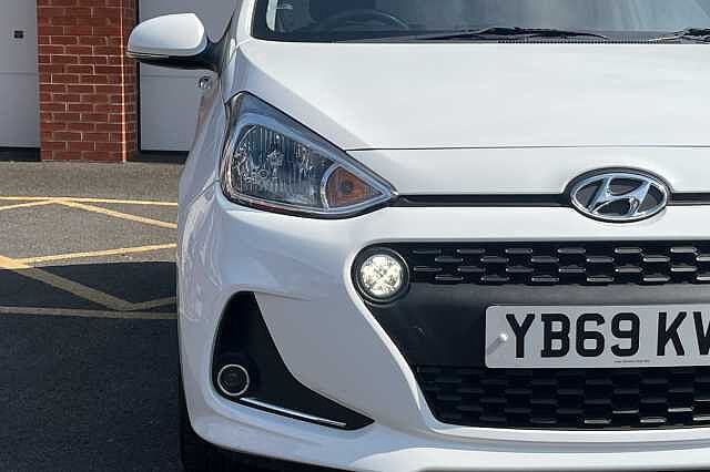 Hyundai i10 1.2 Premium SE 5dr Auto