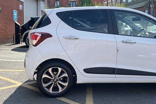 Hyundai i10 1.2 Premium SE 5dr Auto