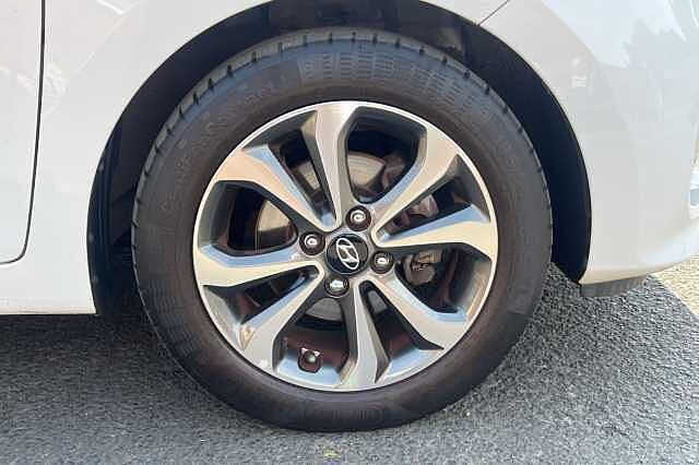 Hyundai i10 1.2 Premium SE 5dr Auto