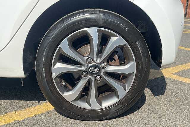 Hyundai i10 1.2 Premium SE 5dr Auto