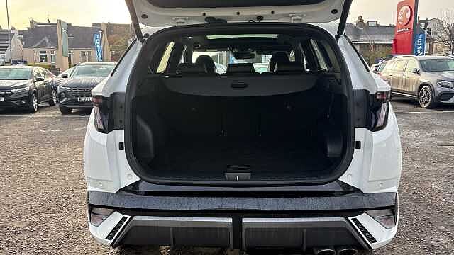 Hyundai TUCSON 1.6T Hybrid N Line S 5dr Auto Hybrid Estate White