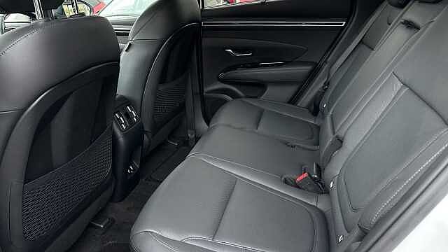 Hyundai TUCSON 1.6 TGDi Plug-in Hybrid Ultimate 5dr 4WD Auto Estate White