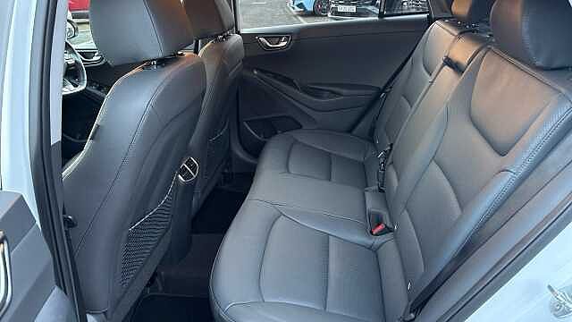 Hyundai IONIQ 1.6 GDi Hybrid Premium SE 5dr DCT Hybrid Hatchback