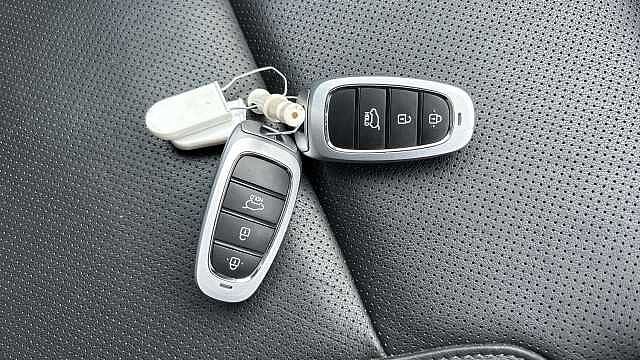 Hyundai TUCSON 1.6 TGDi Plug-in Hybrid Ultimate 5dr 4WD Auto Estate Red