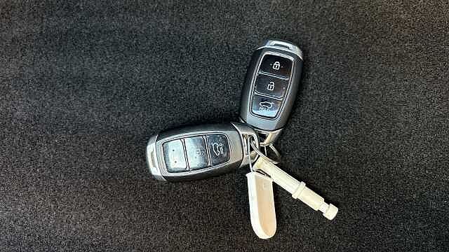 Hyundai I30 1.5T GDi N Line 5dr Petrol Hatchback Red