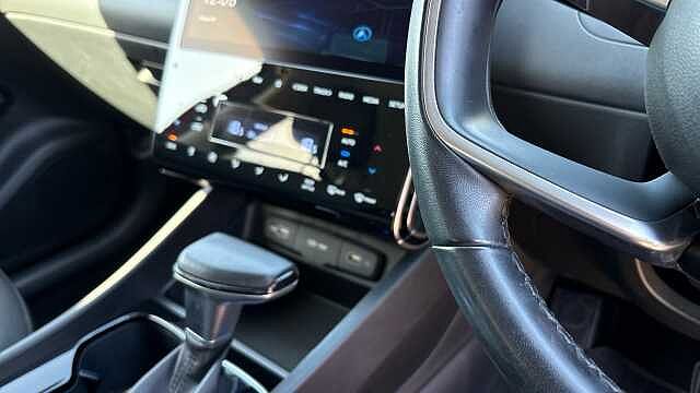 Hyundai TUCSON 1.6 TGDi 48V MHD SE Connect 5dr 2WD DCT Petrol Estate Red