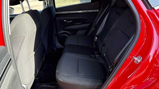 Hyundai TUCSON 1.6 TGDi 48V MHD SE Connect 5dr 2WD DCT Petrol Estate Red