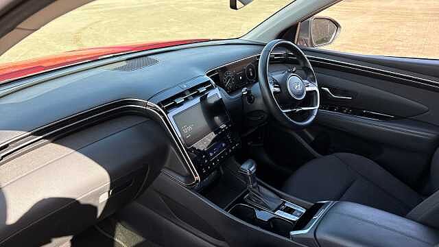 Hyundai TUCSON 1.6 TGDi 48V MHD SE Connect 5dr 2WD DCT Petrol Estate Red