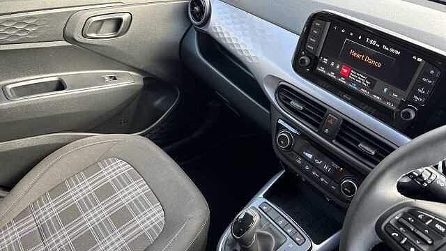 Hyundai I10 1.2 [79] Premium 5dr Auto [Nav] Petrol Hatchback Black