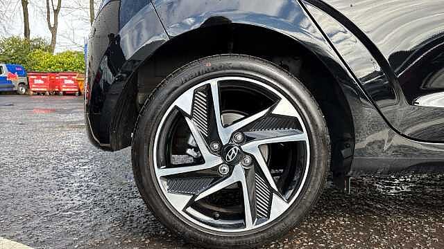 Hyundai I10 1.2 [79] Premium 5dr Auto [Nav] Petrol Hatchback Black