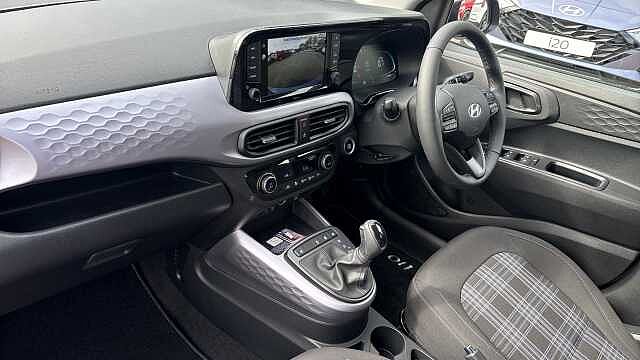 Hyundai i10 1.2 [79] Premium 5dr Auto [Nav] Petrol Hatchback