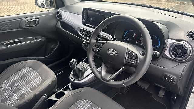 Hyundai i10 1.2 [79] Premium 5dr Auto [Nav] Petrol Hatchback