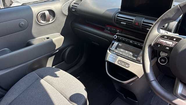 Hyundai INSTER 85kW 02 49kWh 5dr Auto Electric Hatchback Black