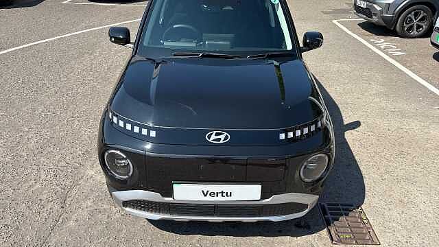 Hyundai INSTER 85kW 02 49kWh 5dr Auto Electric Hatchback Black