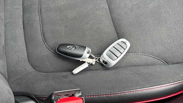 Hyundai TUCSON 1.6 TGDi 48V MHD N Line S 5dr 2WD DCT Petrol Estate Silver